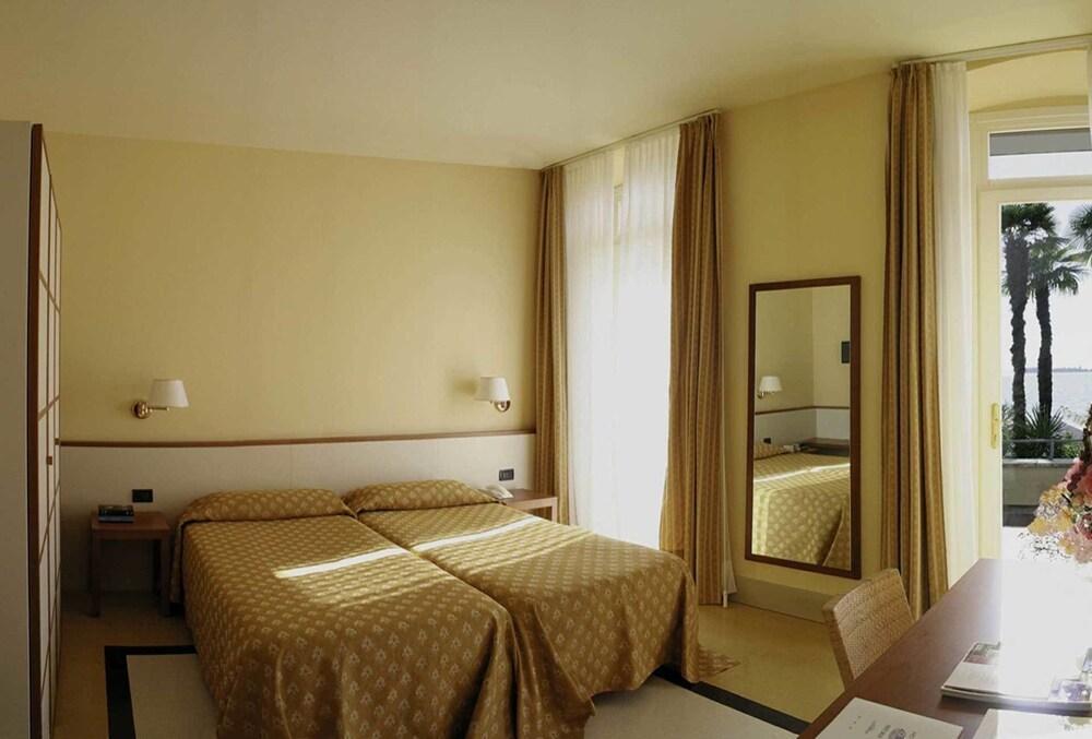 Hotel Monte Baldo E Villa Acquarone Gardone Riviera Dış mekan fotoğraf