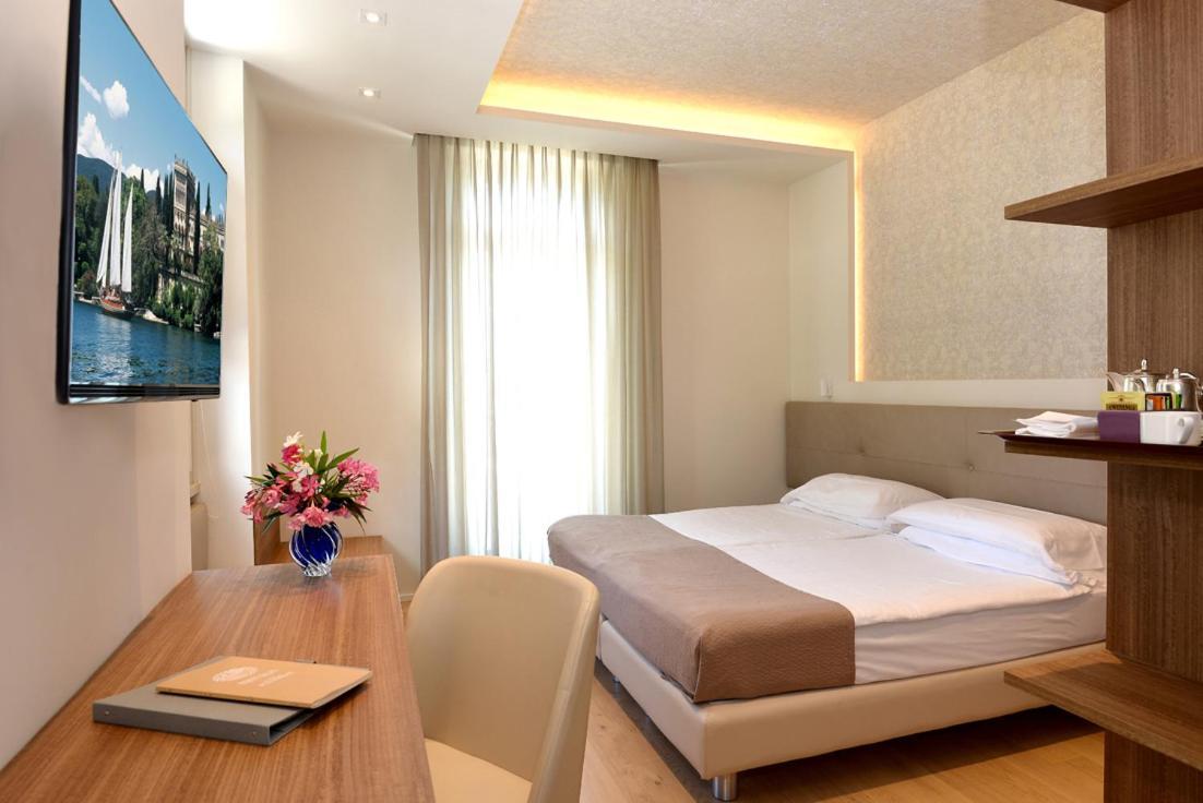 Hotel Monte Baldo E Villa Acquarone Gardone Riviera Dış mekan fotoğraf
