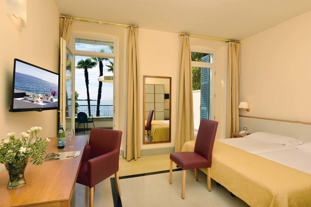 Hotel Monte Baldo E Villa Acquarone Gardone Riviera Dış mekan fotoğraf