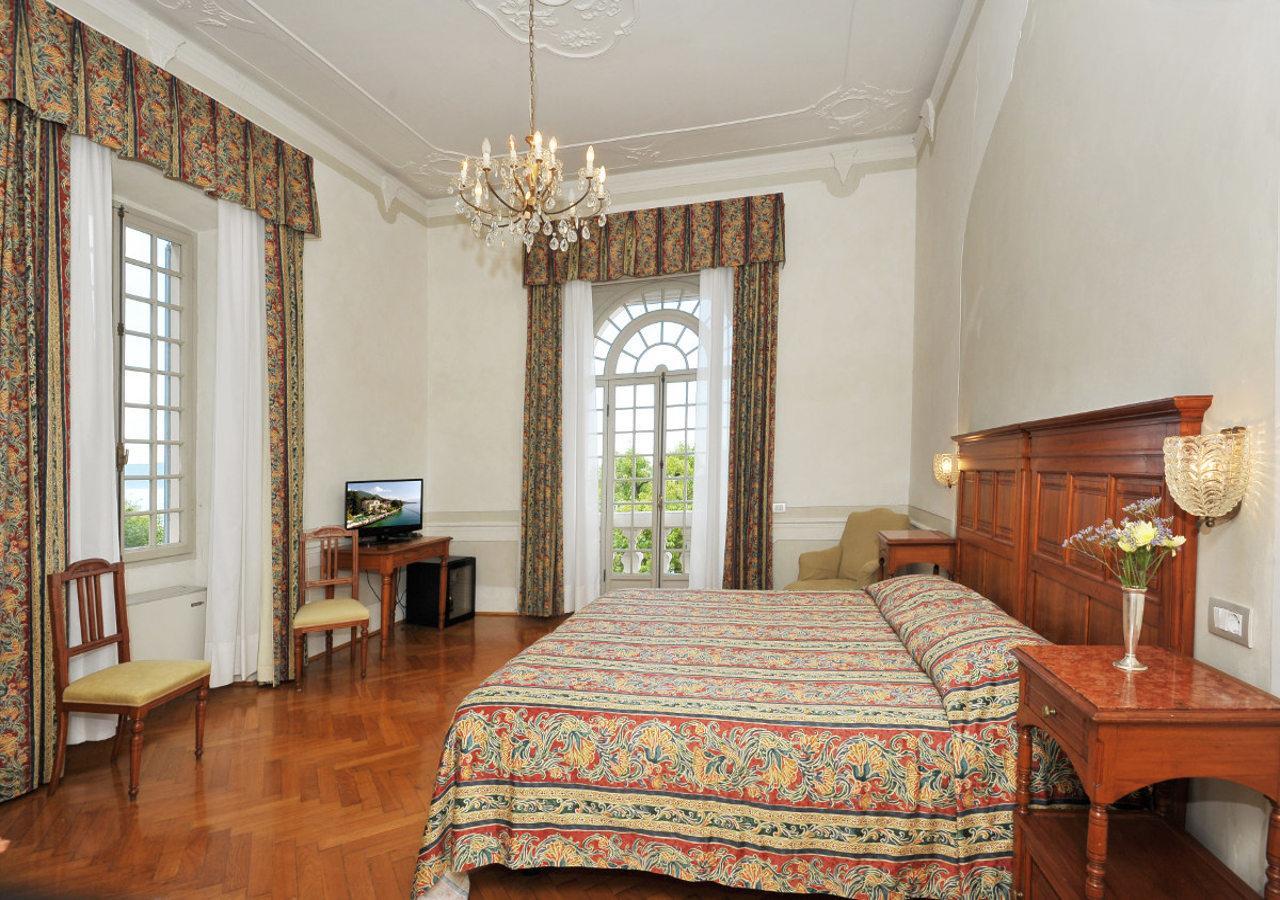 Hotel Monte Baldo E Villa Acquarone Gardone Riviera Dış mekan fotoğraf